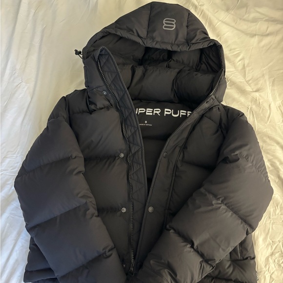 Aritzia Black Super Puff Shorty CliMATTE Jacket - Picture 4 of 4